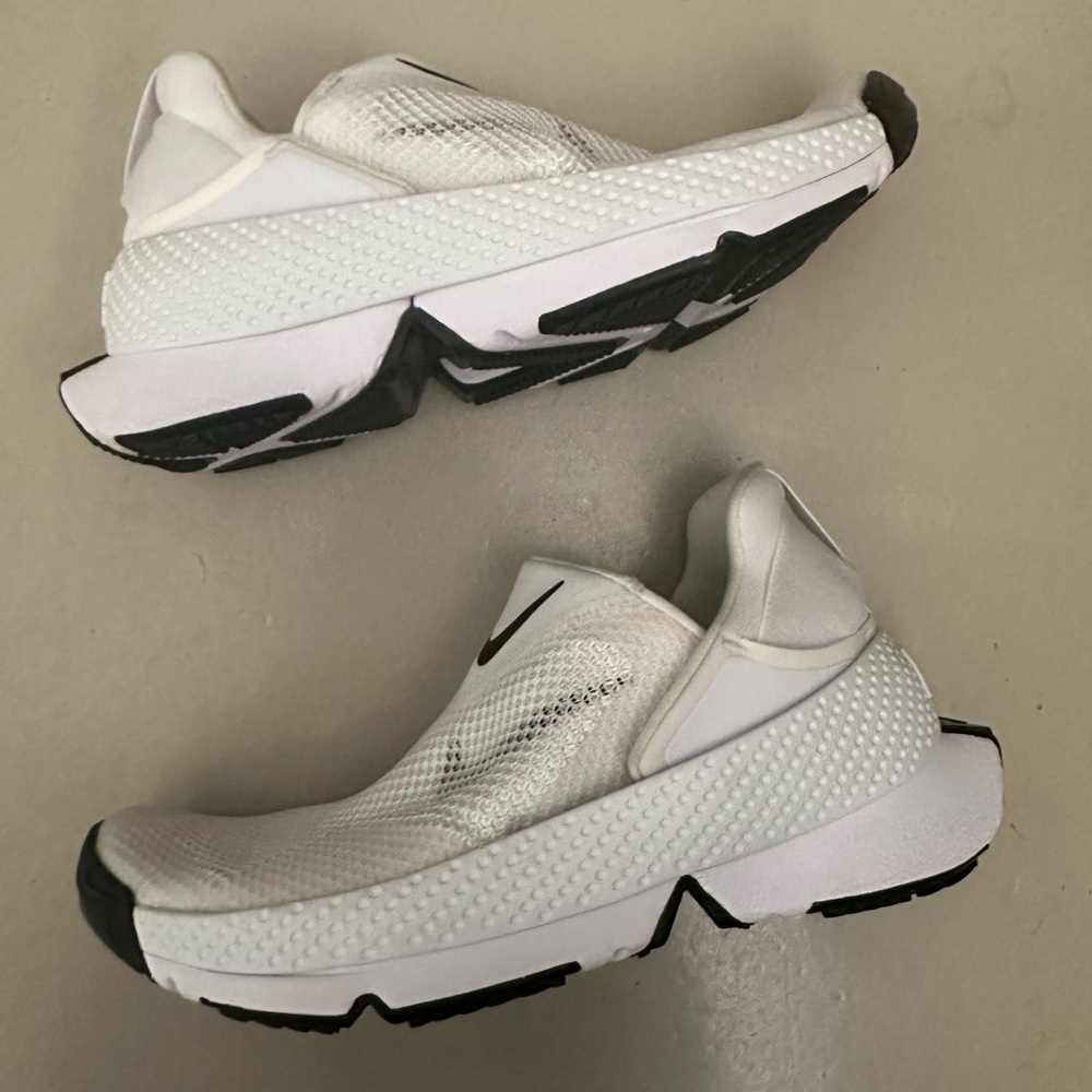 Nike go flyease